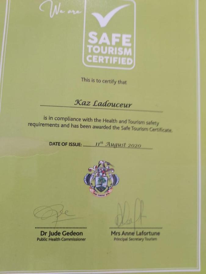 Kaz Ladouceur Acomodação com café da manhã La Digue Exterior foto