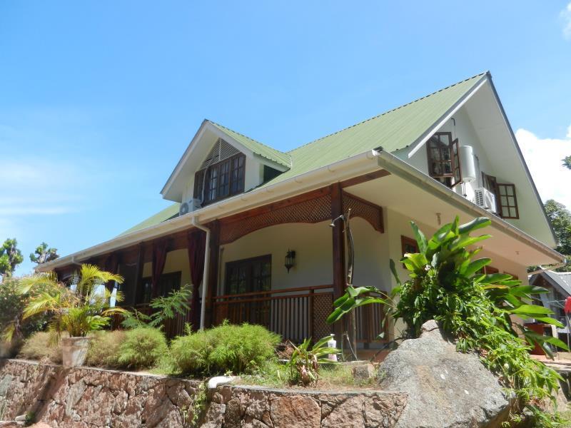 Kaz Ladouceur Acomodação com café da manhã La Digue Exterior foto