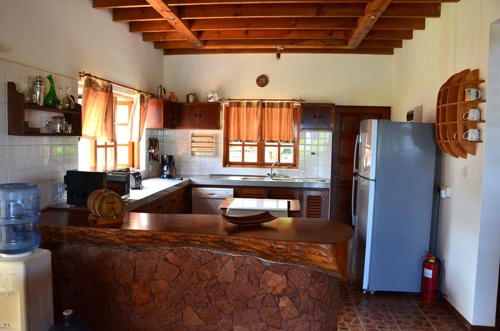 Kaz Ladouceur Acomodação com café da manhã La Digue Exterior foto