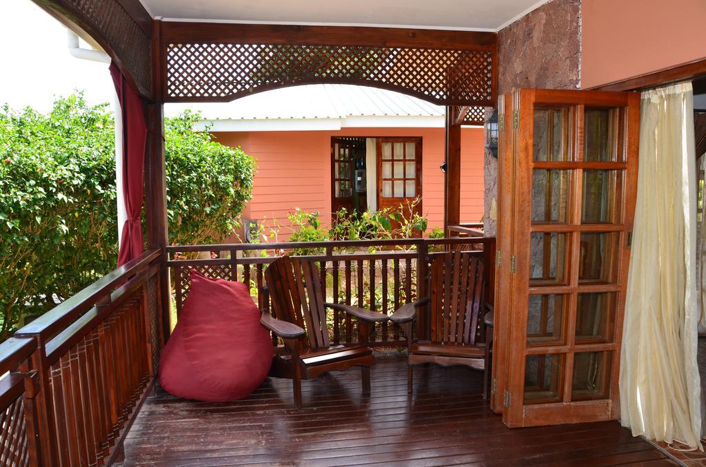 Kaz Ladouceur Acomodação com café da manhã La Digue Exterior foto