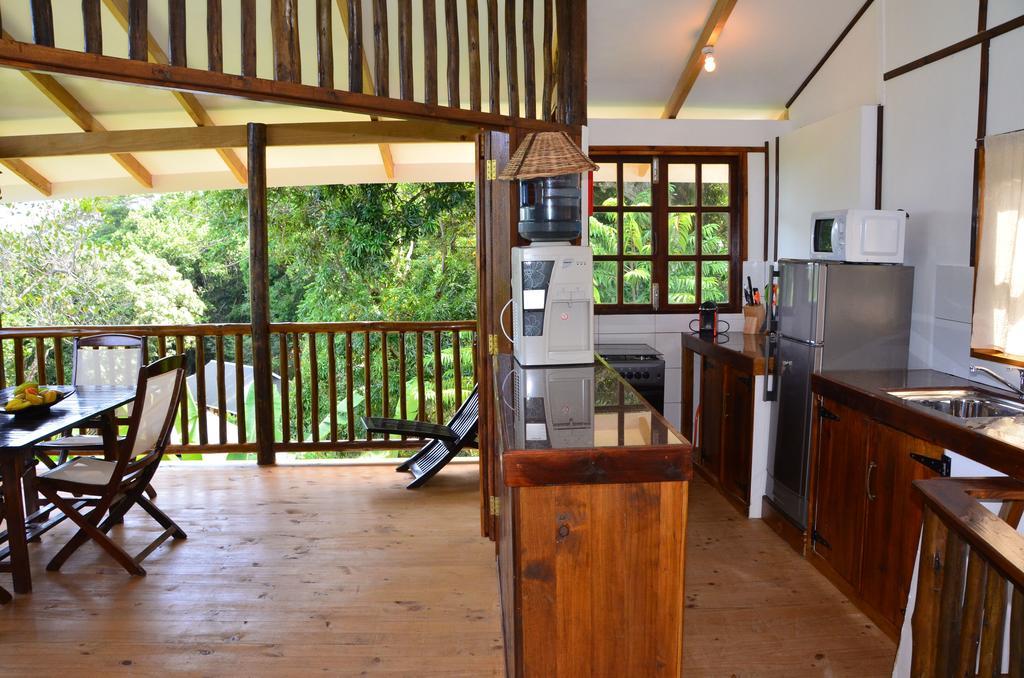 Kaz Ladouceur Acomodação com café da manhã La Digue Exterior foto