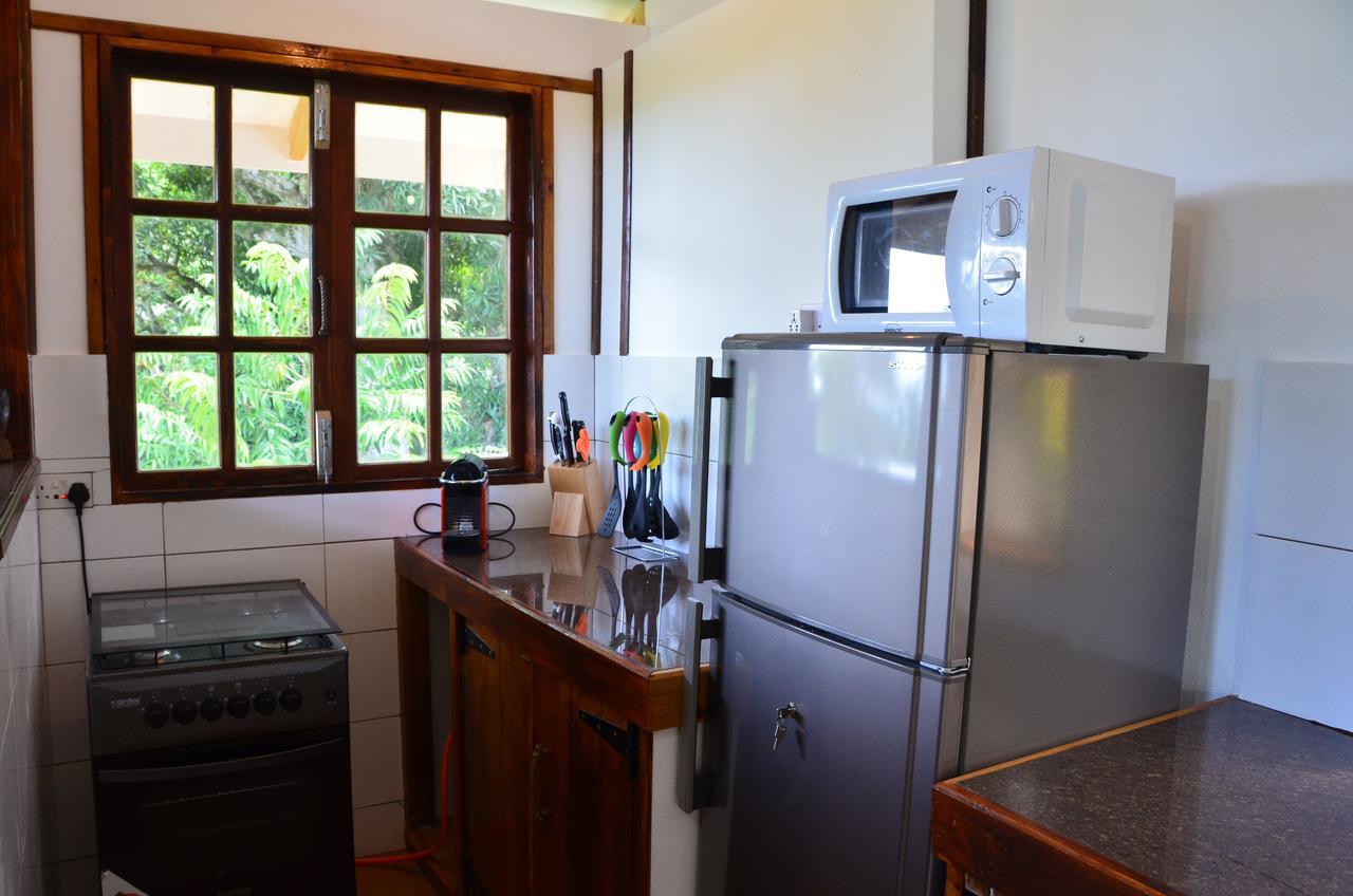 Kaz Ladouceur Acomodação com café da manhã La Digue Exterior foto